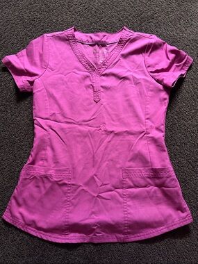 healing hands V-Neck Scrub Top - Magenta